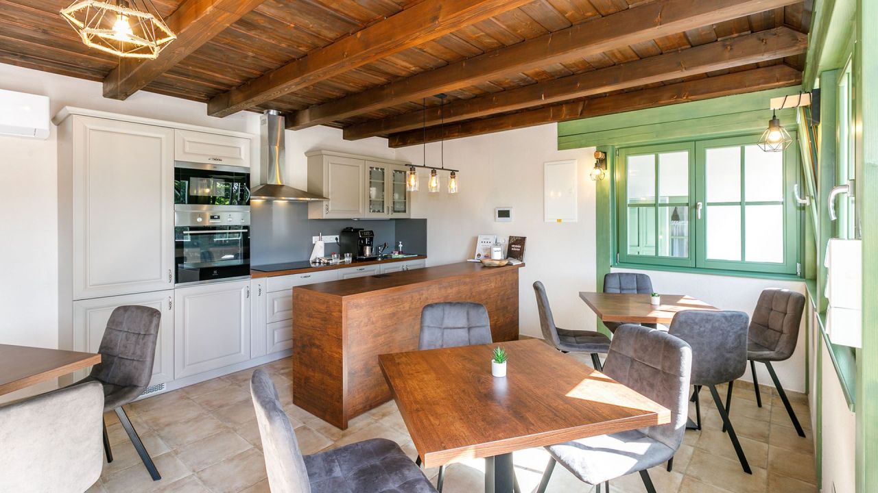 Hotel en Tapolca, Hungría, 240 m² - imagen 18