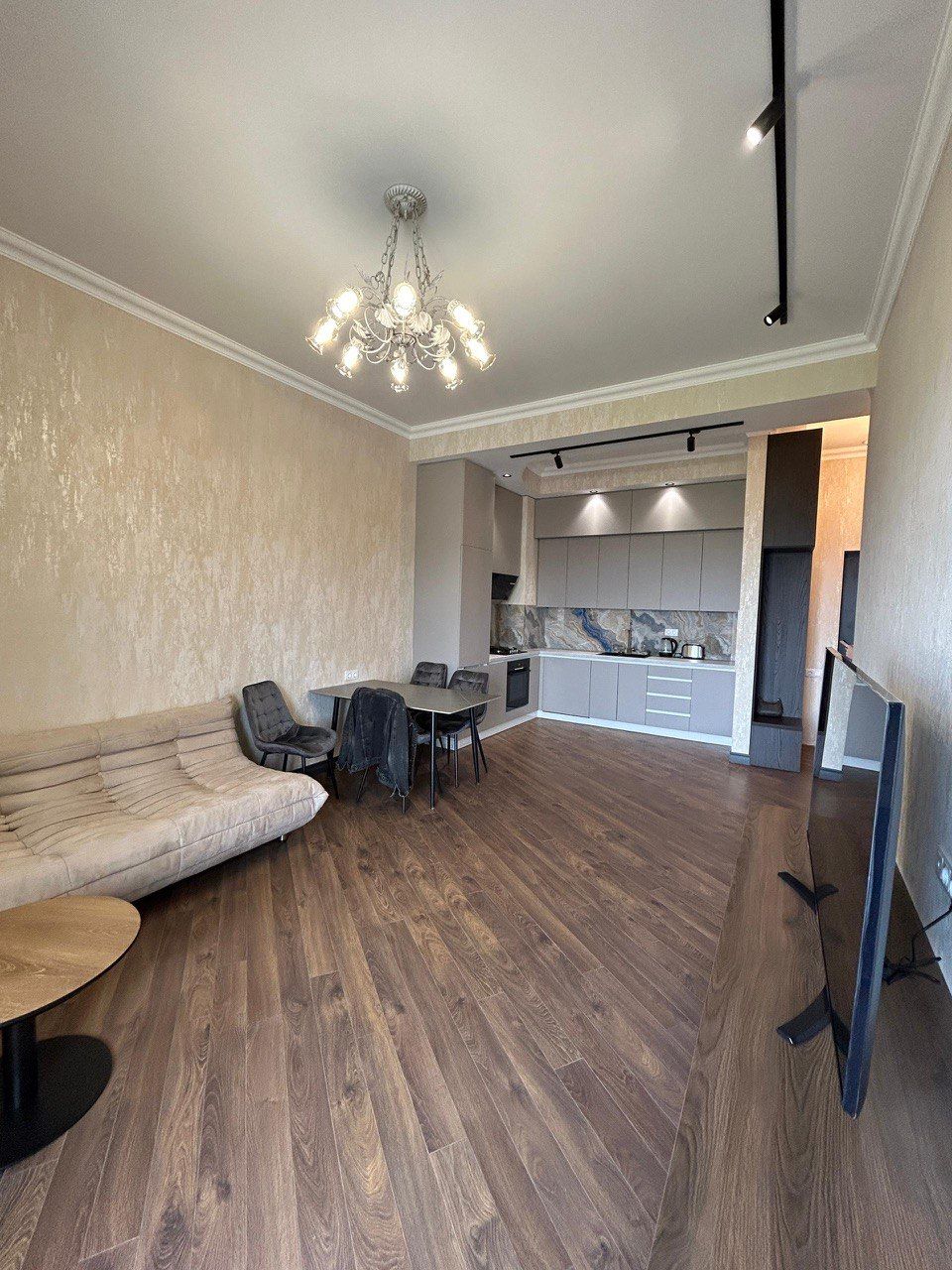 Wohnung in Tiflis, Georgien, 62.2 m² - Foto 1