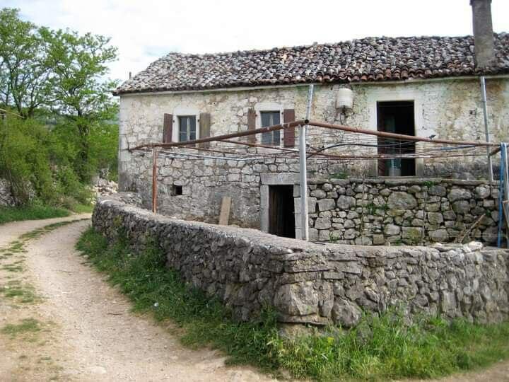 Casa en Danilovgrad, Montenegro, 70 m² - imagen 1
