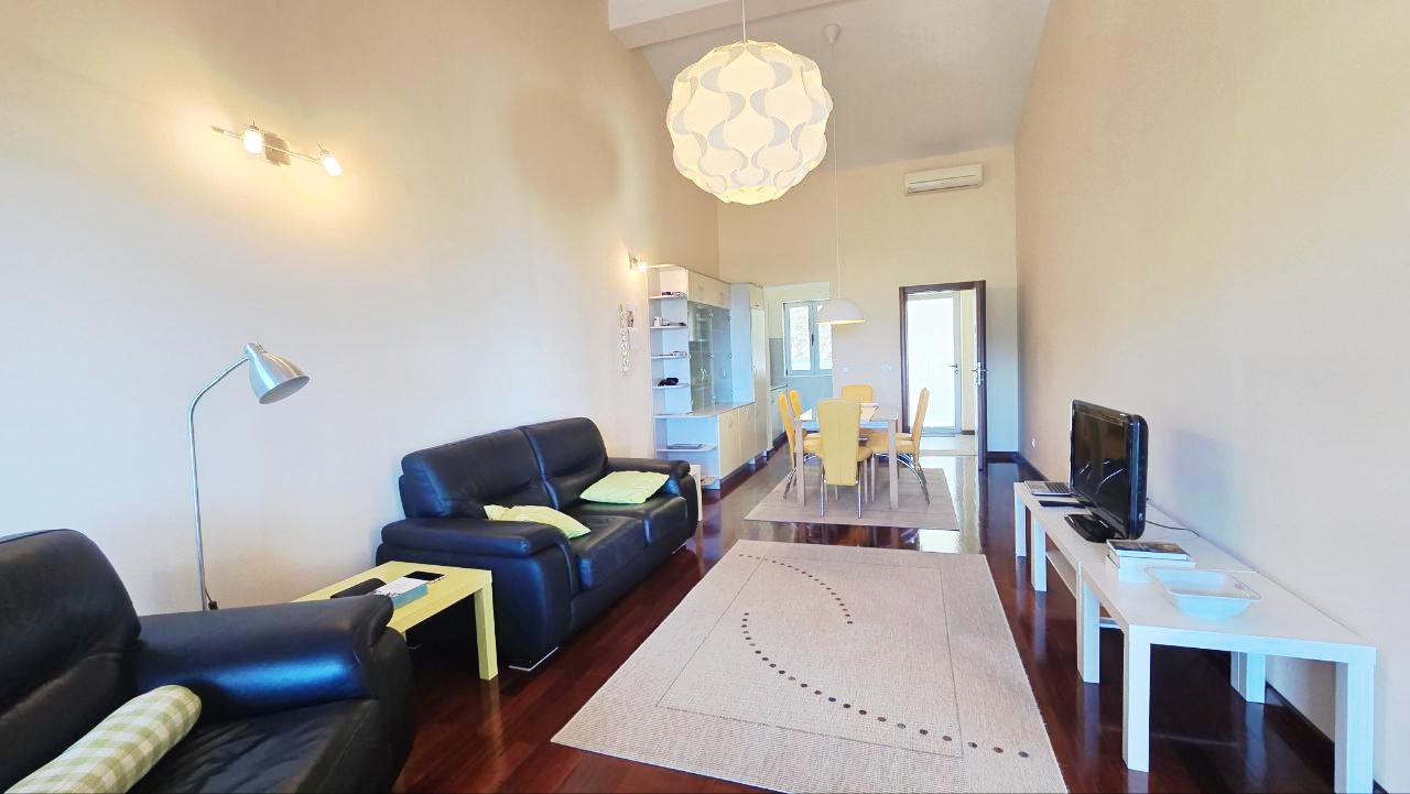 Piso en Petrovac, Montenegro, 120 m² - imagen 1