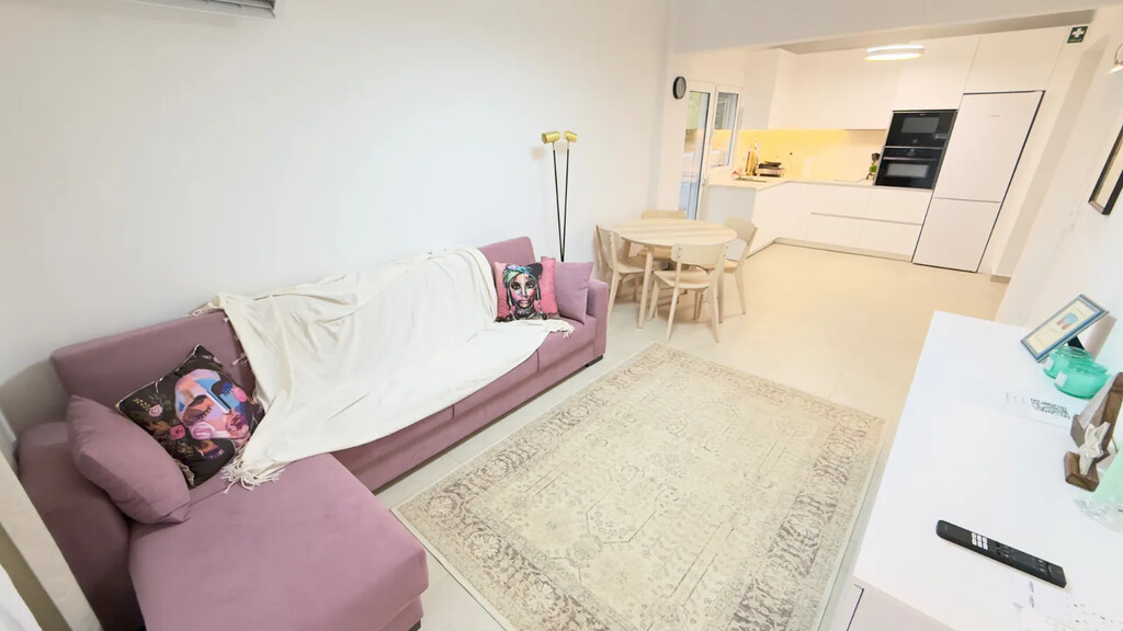 Flat in Athens, Greece, 54 m² - picture 3