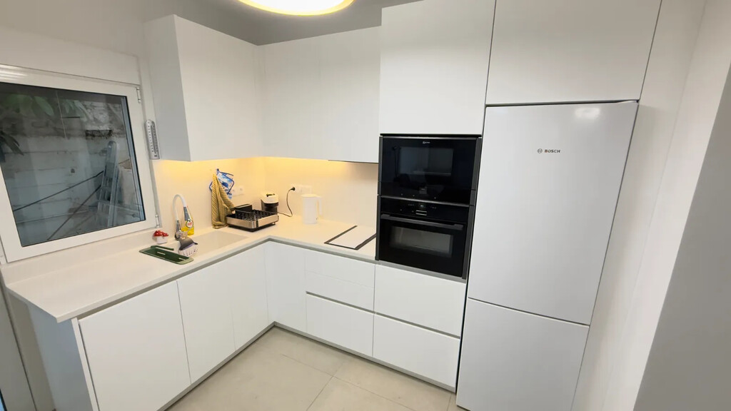 Flat in Athens, Greece, 54 m² - picture 6