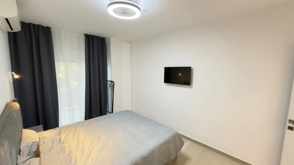 Flat in Athens, Greece, 54 m² - picture 12