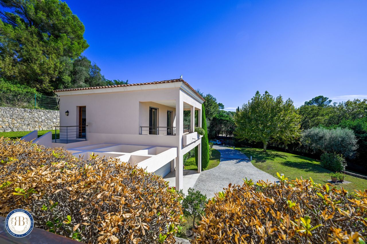 Villa à Mougins, France, 307 m² - image 10