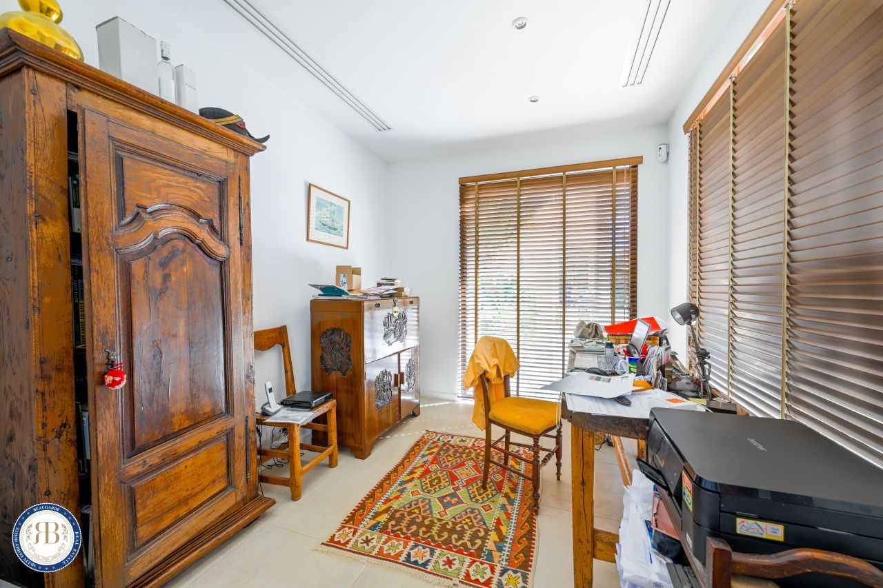 Villa à Mougins, France, 307 m² - image 13