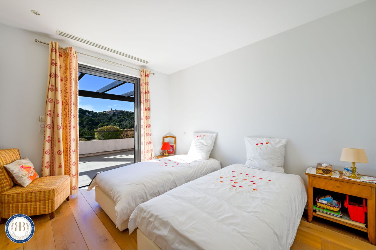 Villa à Mougins, France, 307 m² - image 11