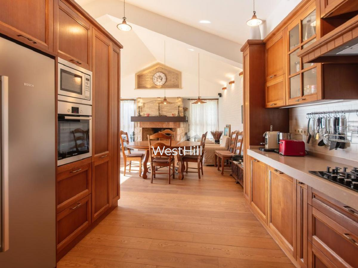 Casa en Orahovac, Montenegro, 270 m² - imagen 3