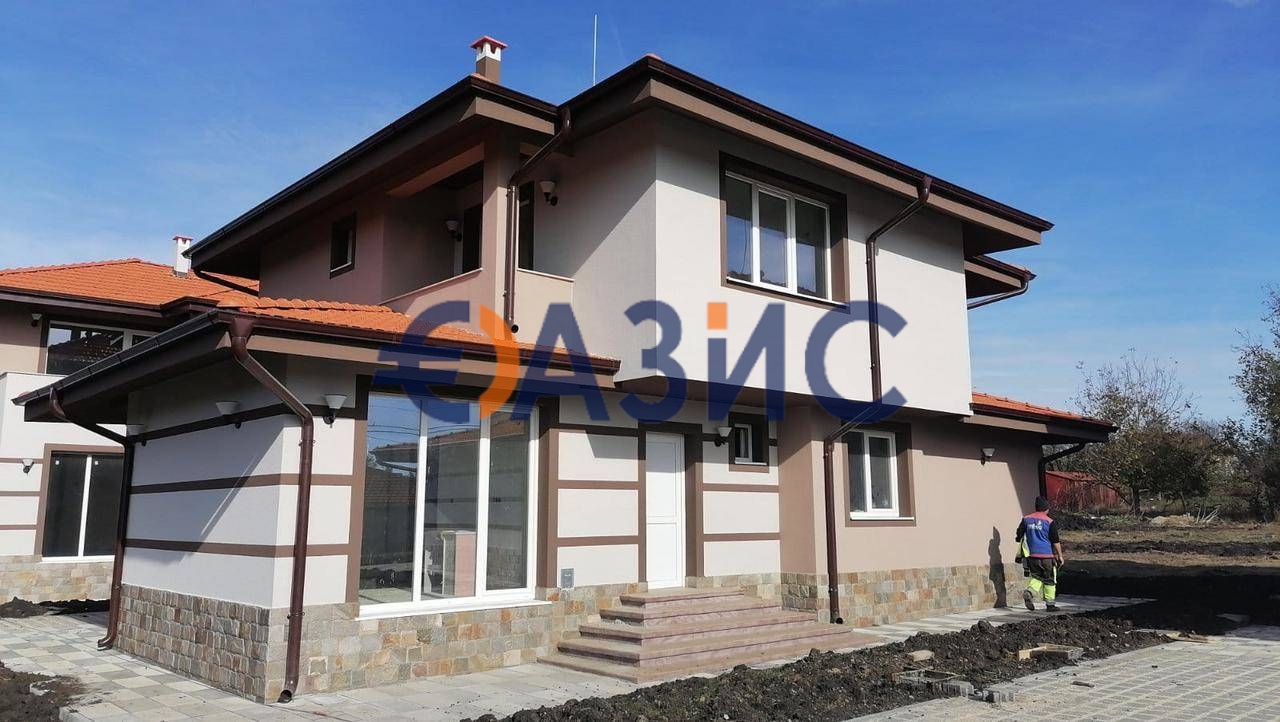 Maison à Izvor, Bulgarie, 167 m² - image 1
