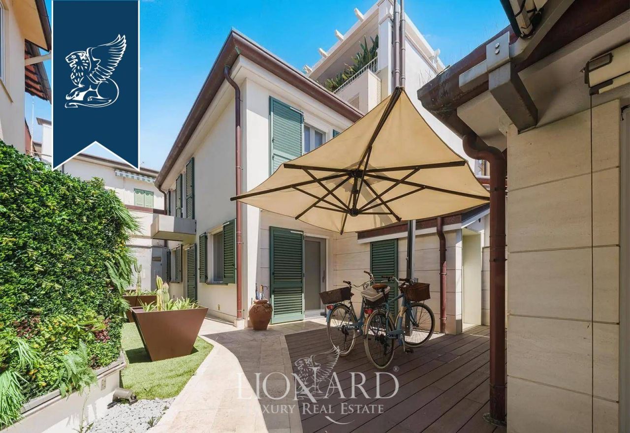 Apartamento en Forte dei Marmi, Italia, 100 m² - imagen 1
