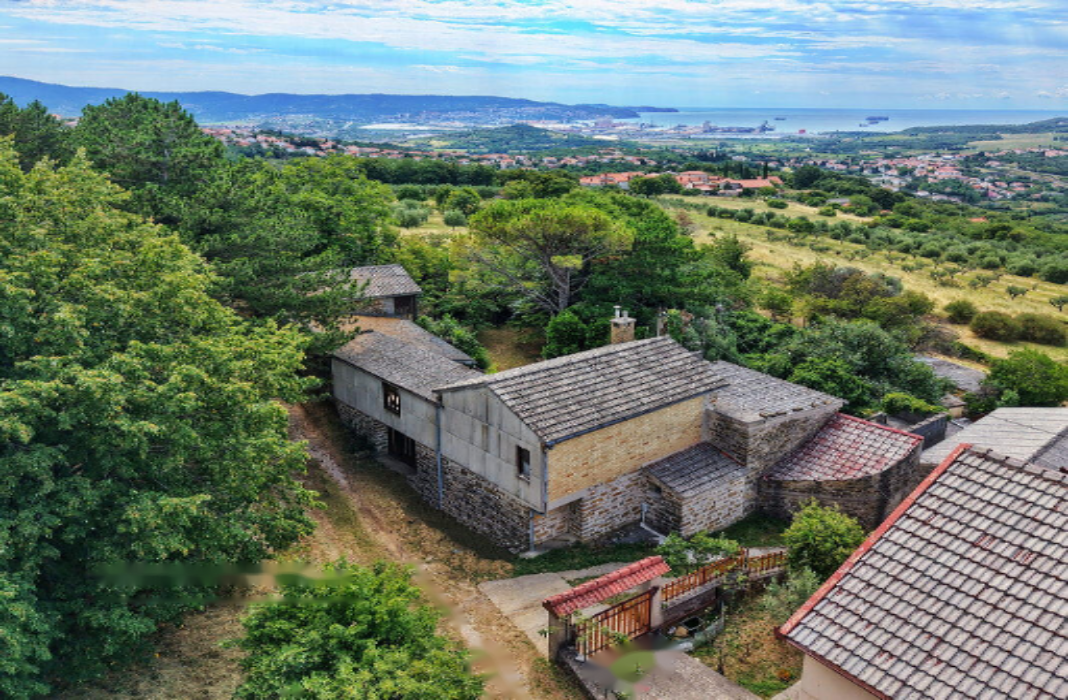 Casa en Koper, Eslovenia, 274 m² - imagen 1