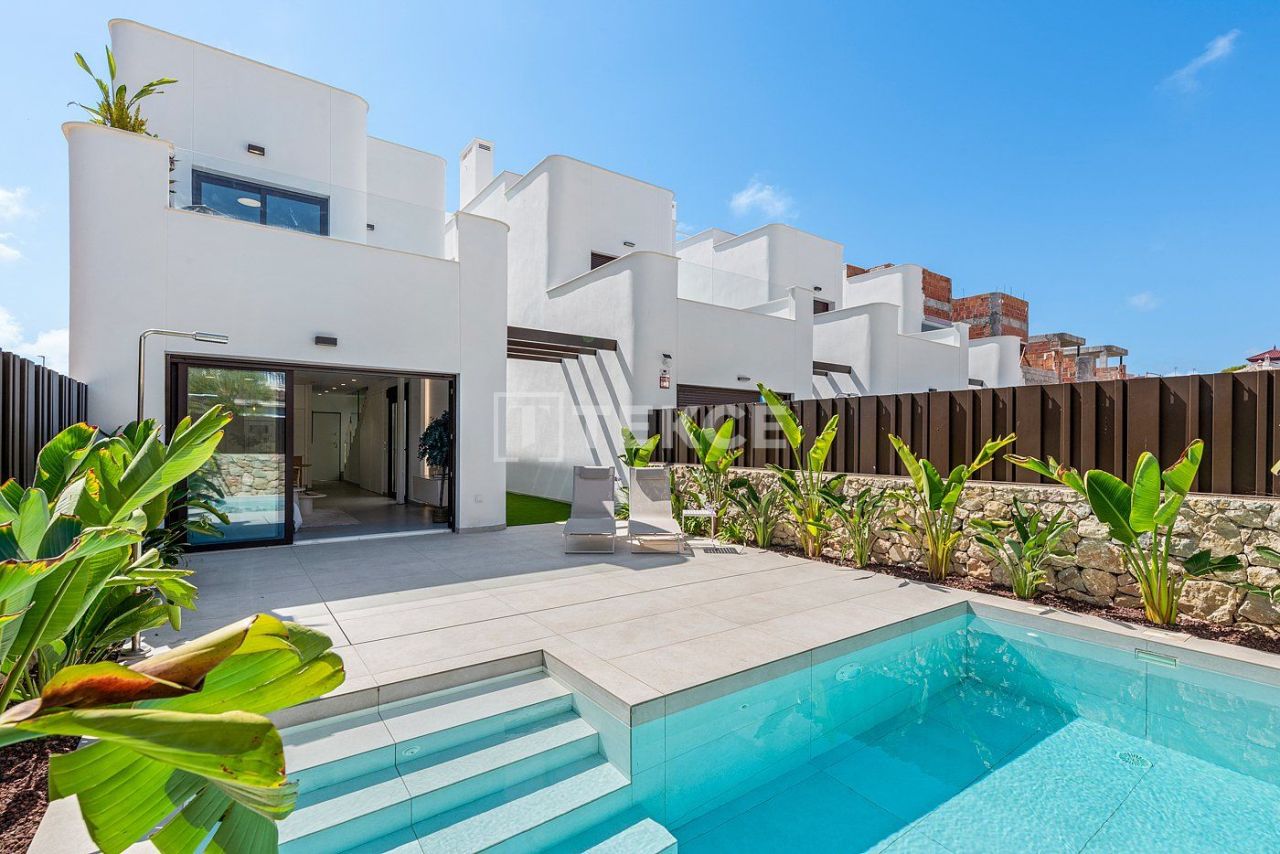 Villa à Pilar de la Horadada, Espagne, 131 m² - image 1
