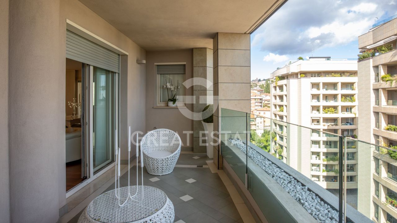 Apartment in Perugia, Italy, 110 m² - picture 5