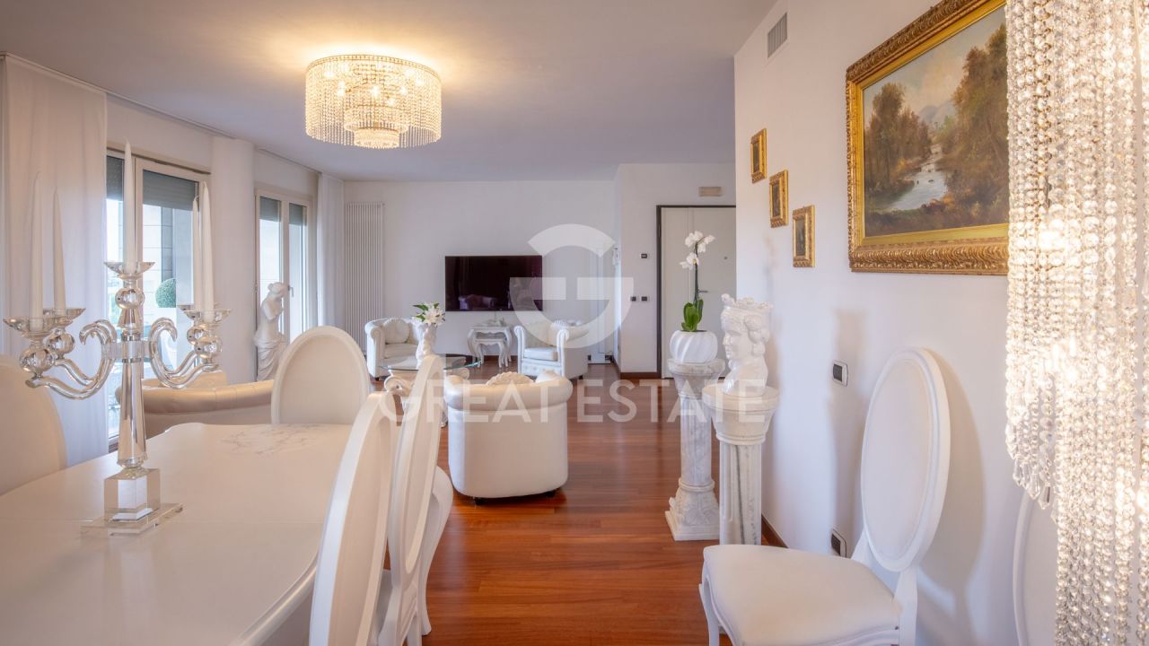 Apartment in Perugia, Italy, 110 m² - picture 11