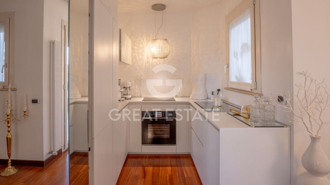 Apartment in Perugia, Italy, 110 m² - picture 14