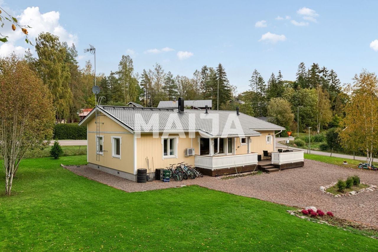 Casa a Loviisa, Finlandia, 137 m² - foto 1