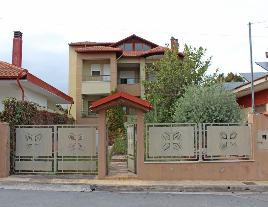 Casa en Olympiaki Akti, Grecia, 355 m² - imagen 1