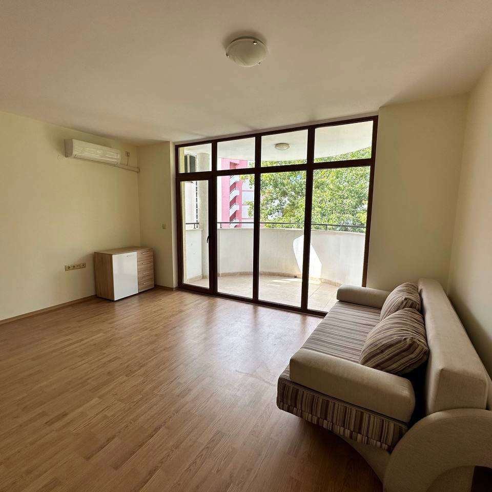 Studio à Slantchev Briag, Bulgarie, 44 m² - image 1