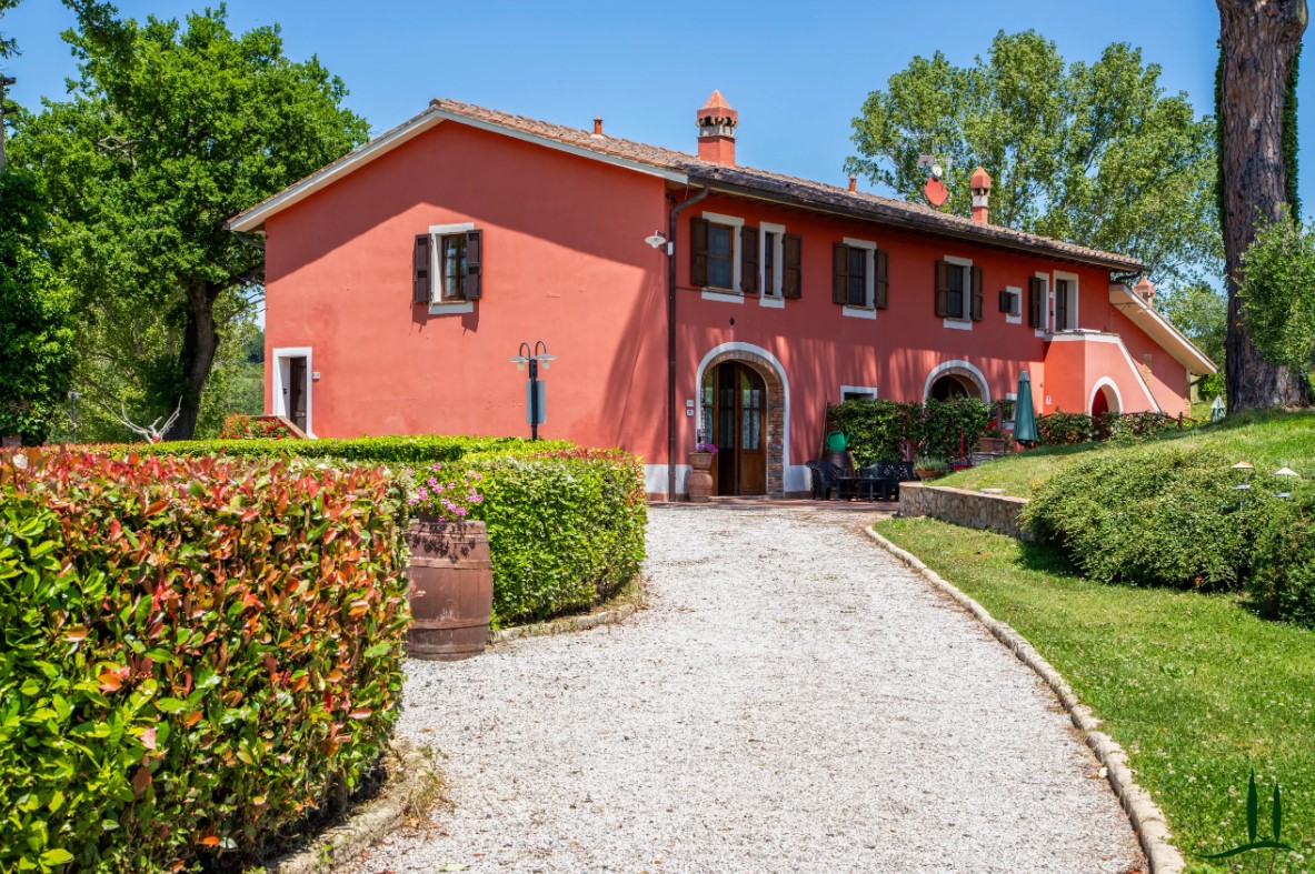 Villa en Montespertoli, Italia, 600 m² - imagen 1