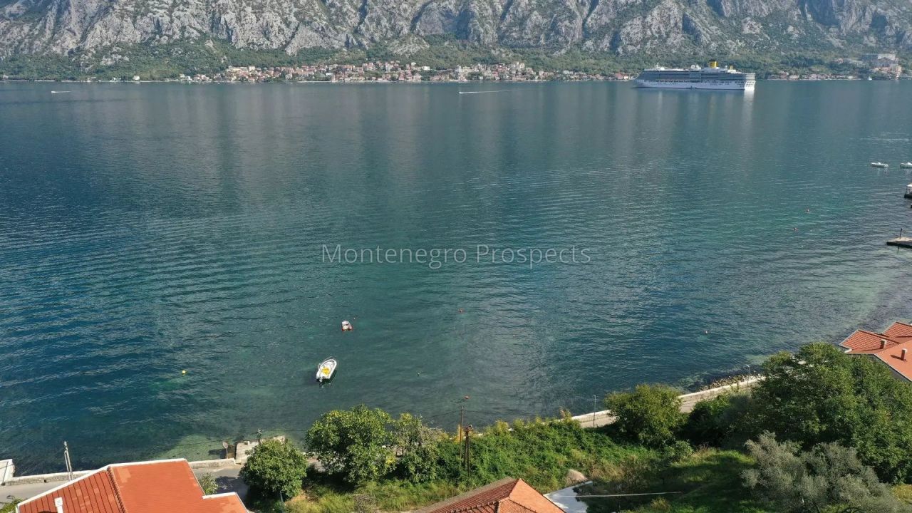 Land in Prcanj, Montenegro, 692 m² - picture 5