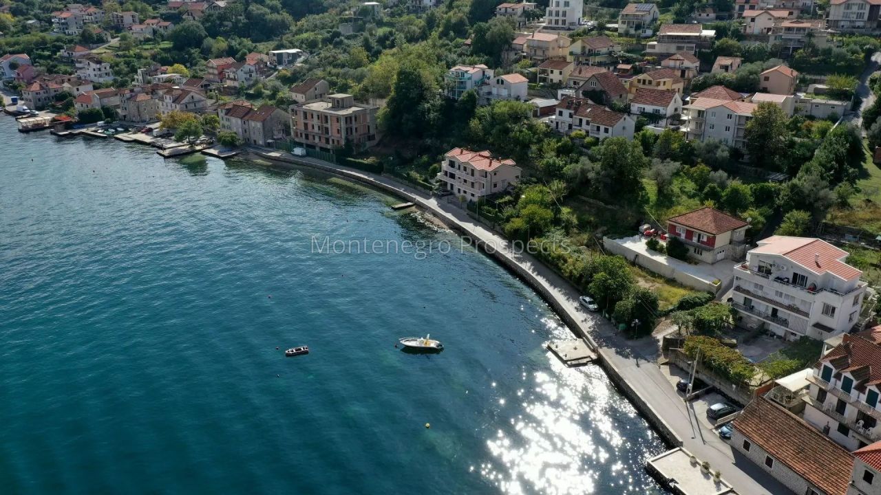 Land in Prcanj, Montenegro, 692 m² - picture 7