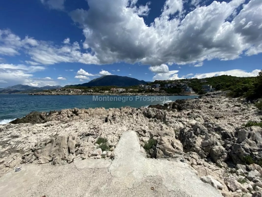Terrain à Utjeha, Monténégro, 3 781 m² - image 1