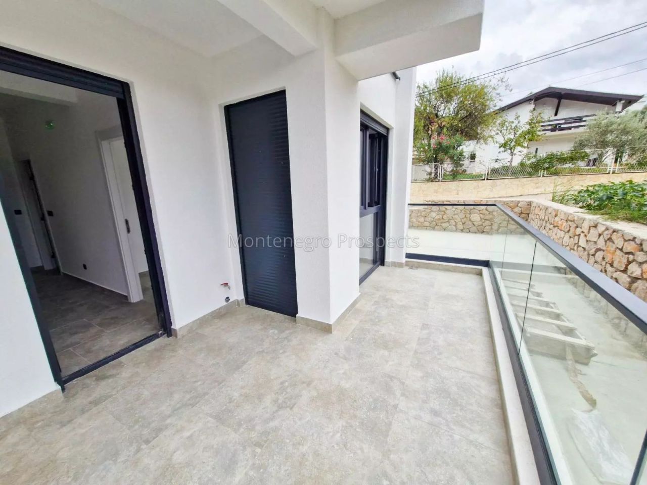 Flat in Utjeha, Montenegro, 38 m² - picture 1
