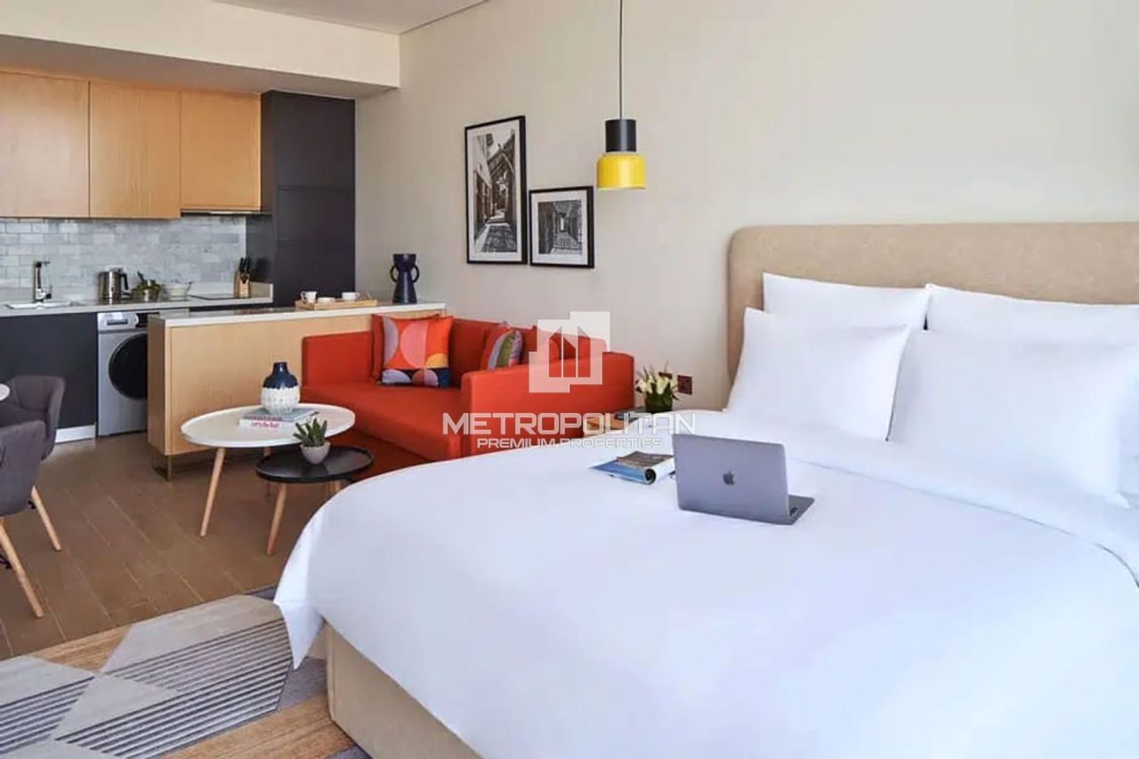 Apartment in Dubai, UAE, 46 m² - picture 5