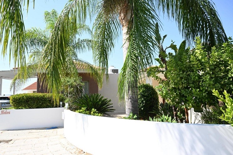 Bungalow a Paphos, Cipro, 450 m² - foto 1