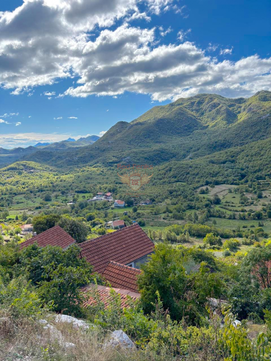 Casa en Cetinje, Montenegro, 40 m² - imagen 1