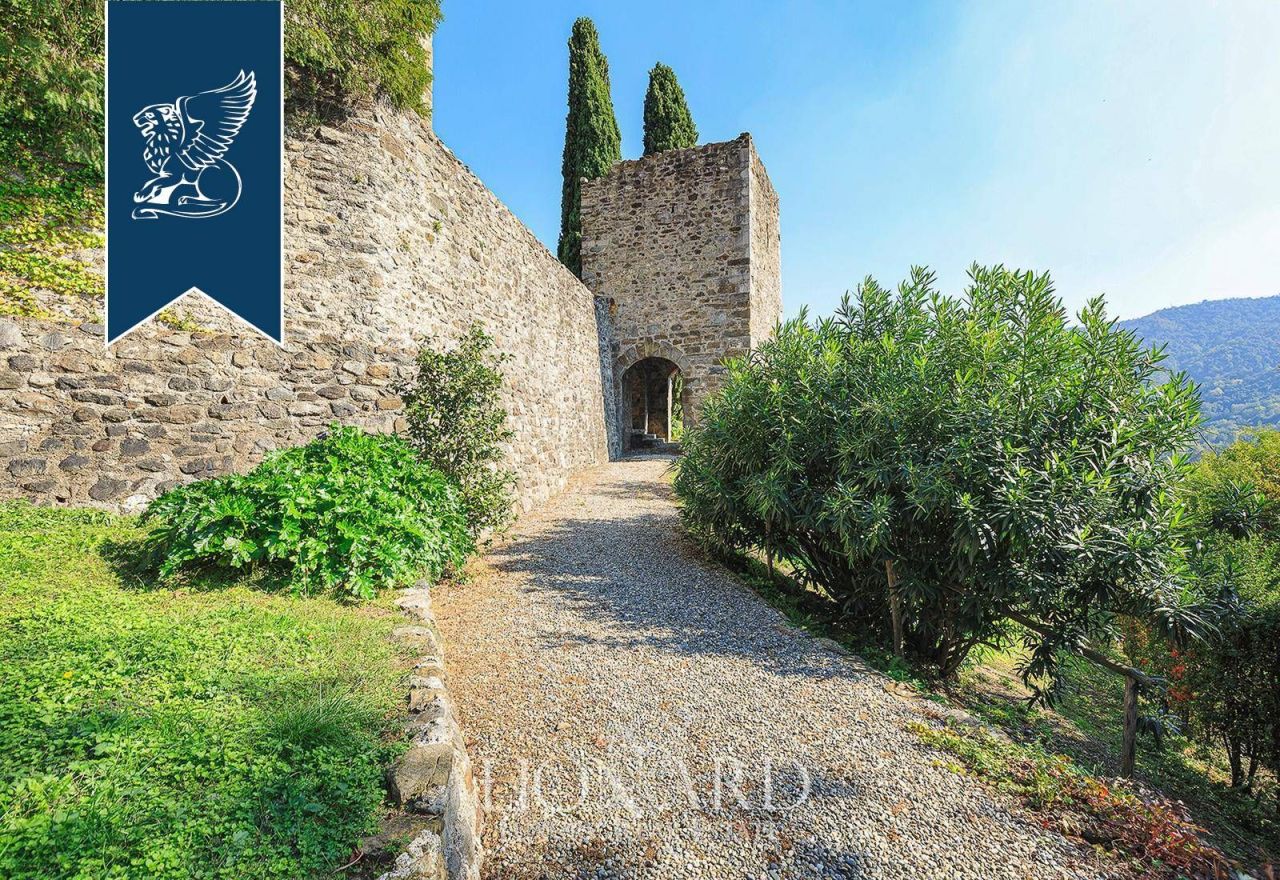 Villa in Cisano Bergamasco, Italy, 700 m² - picture 6