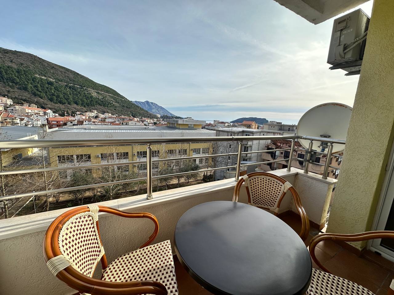 Wohnung in Budva, Montenegro, 47 m² - Foto 1