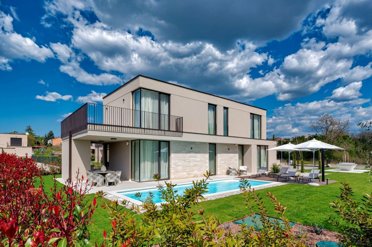Villa à Poreč, Croatie, 258 m² - image 1