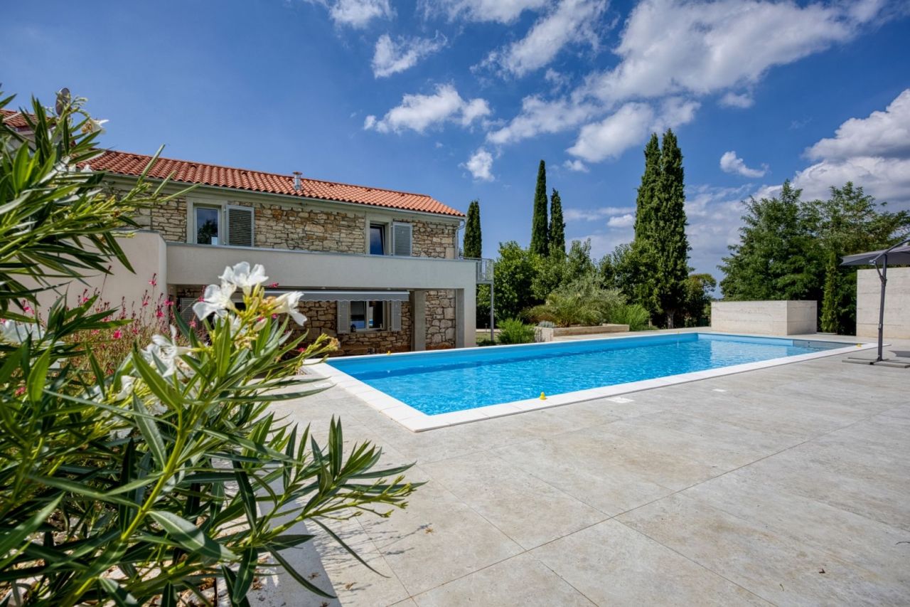 Villa in Porec, Croatia, 320 m² - picture 3