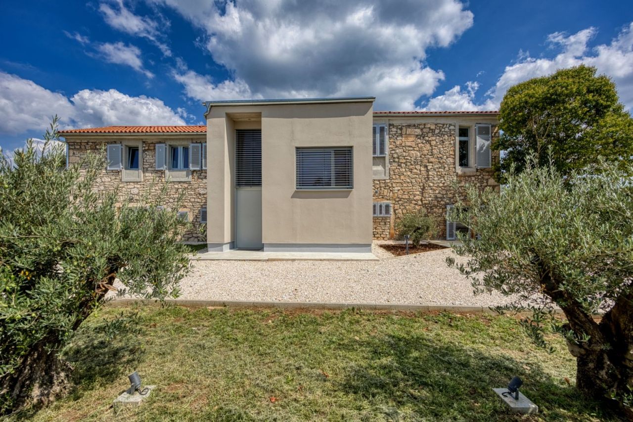 Villa in Porec, Croatia, 320 m² - picture 9