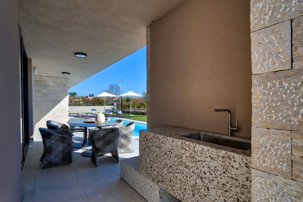 Villa à Poreč, Croatie, 234 m² - image 9