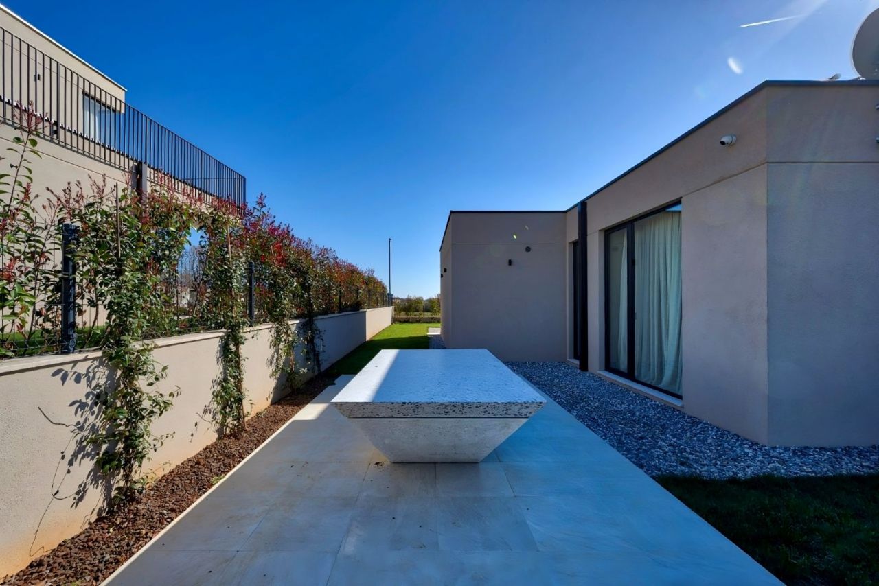 Villa à Poreč, Croatie, 234 m² - image 10