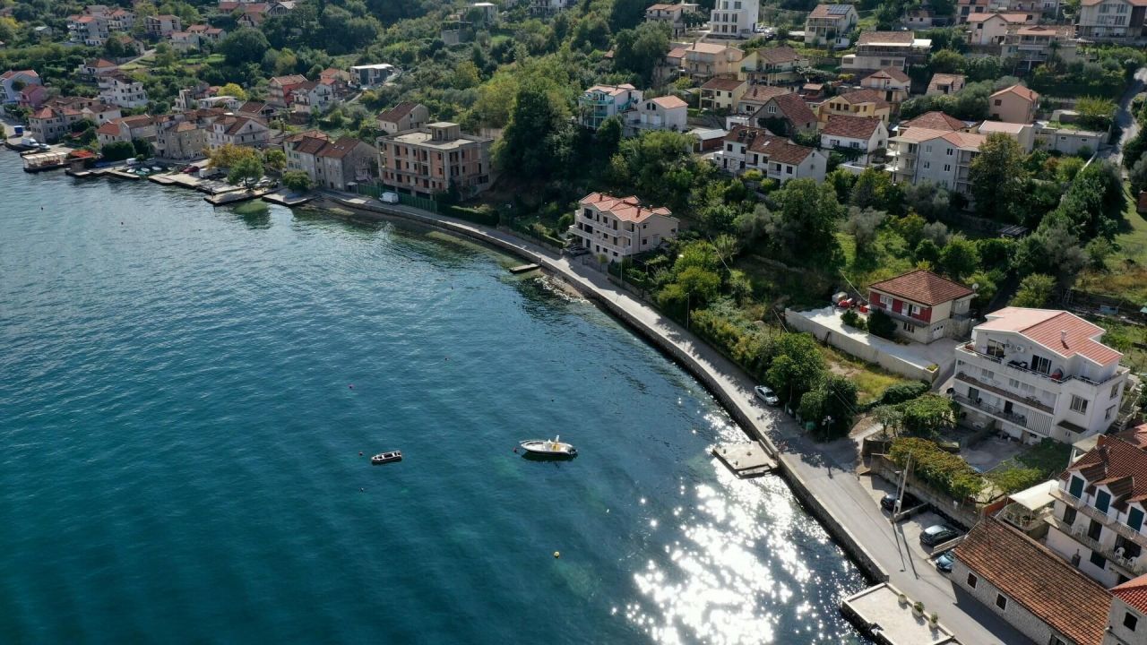 Grundstück in Prkanj, Montenegro, 692 m² - Foto 3