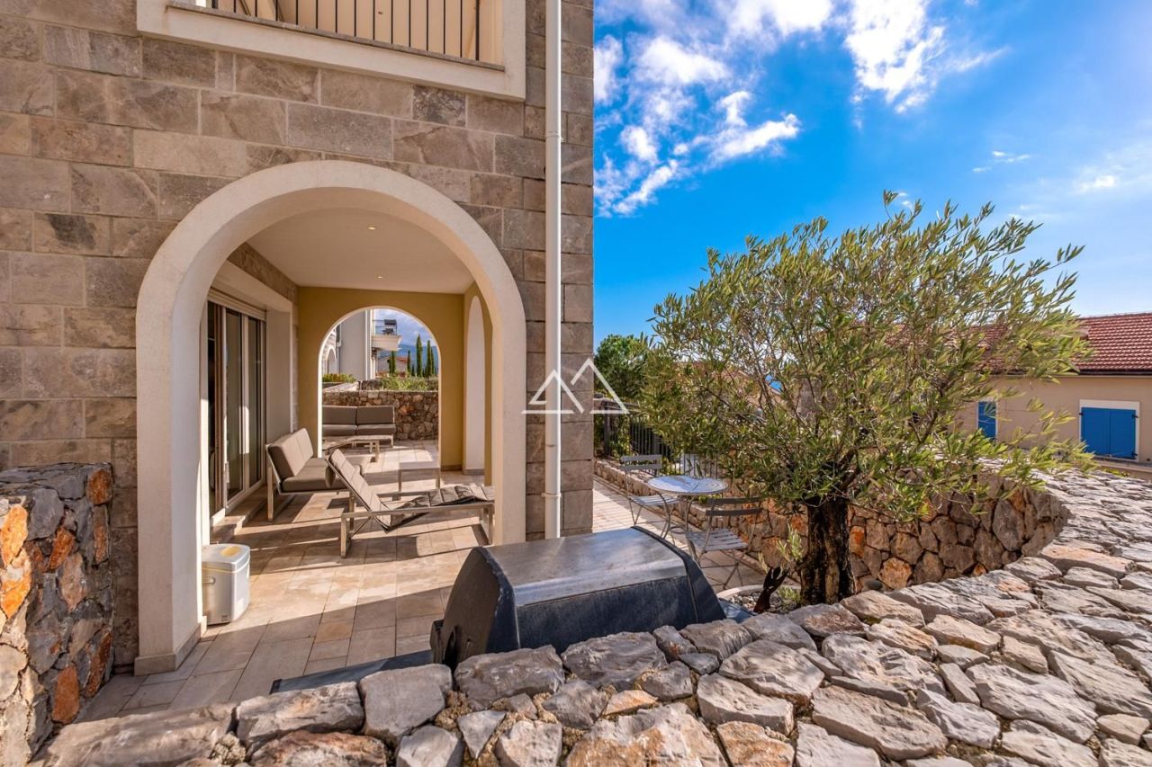 Apartment on Lustica peninsula, Montenegro, 152 m² - picture 12