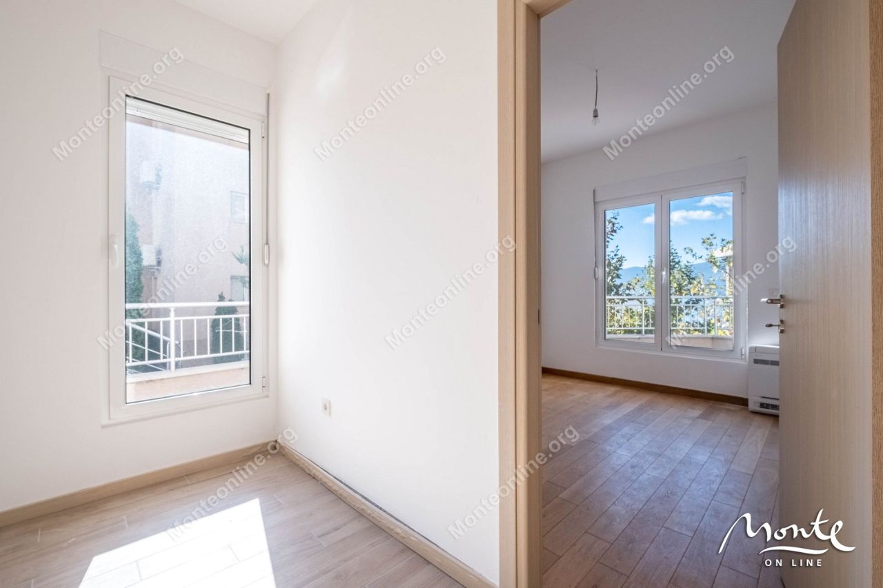 Apartamento en Tivat, Montenegro, 66 m² - imagen 7