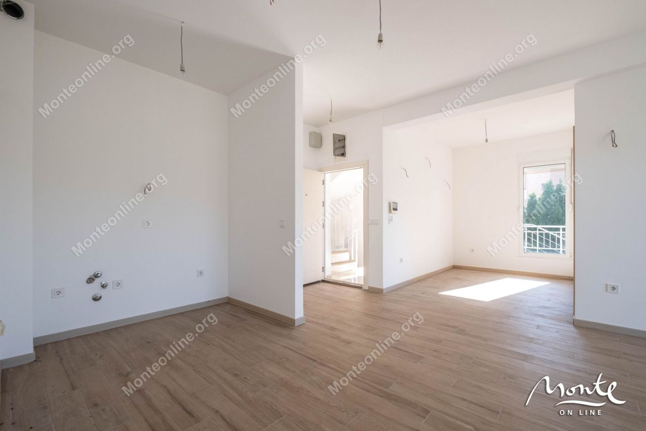 Apartamento en Tivat, Montenegro, 66 m² - imagen 16