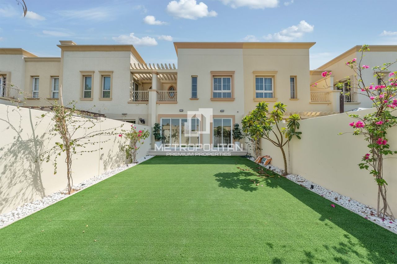 Townhouse a Dubai, EAU, 185 m² - foto 1