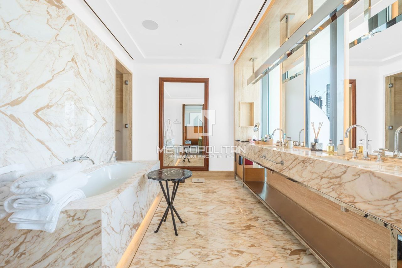 Apartment in Dubai, UAE, 579 m² - picture 18