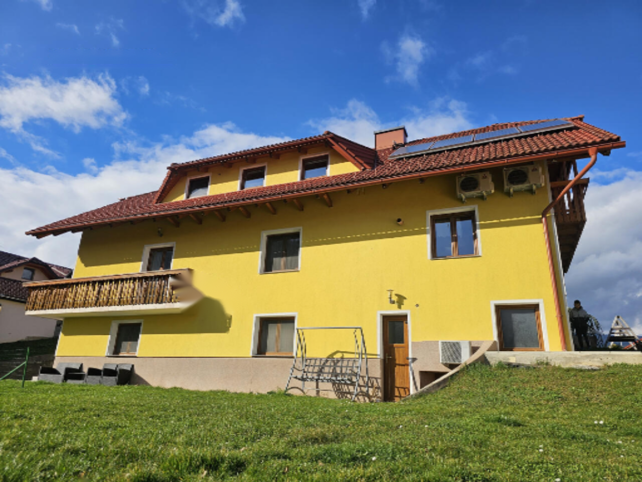 Granja en Vojnik, Eslovenia, 180 108 m² - imagen 1