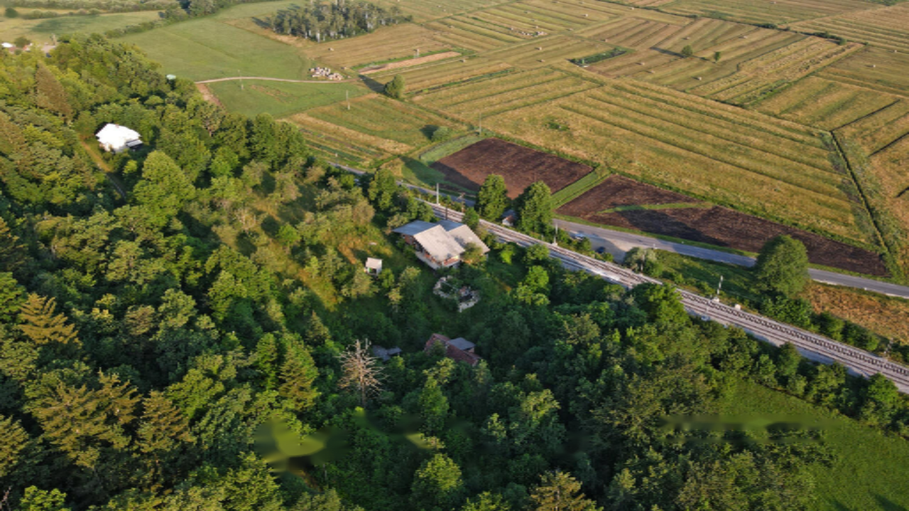 Azienda agricola a Kranj, Slovenia, 140 416 m2 - foto 1