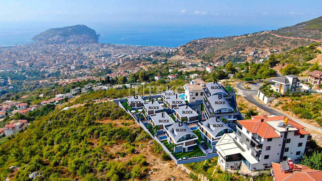 Villa à Alanya, Turquie, 215 m² - image 1