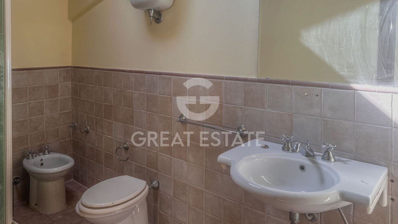 Apartment in Spoleto, Italy, 150 m² - picture 7