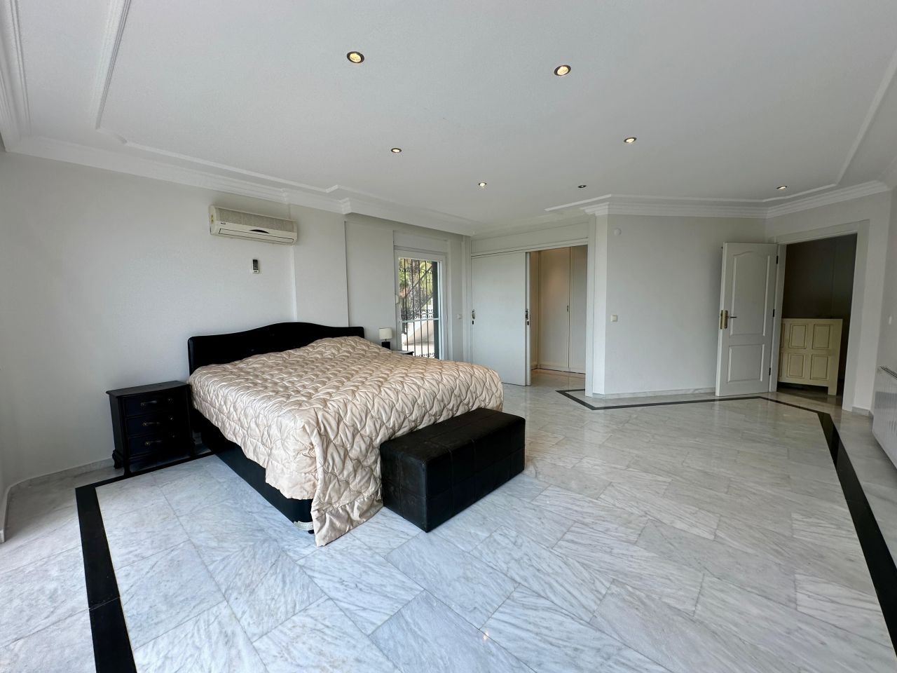 Villa à Alanya, Turquie, 375 m² - image 7