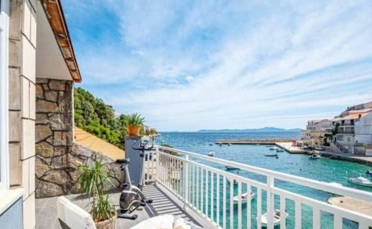 Hotel en la isla de Korcula, Croacia, 396 m² - imagen 1