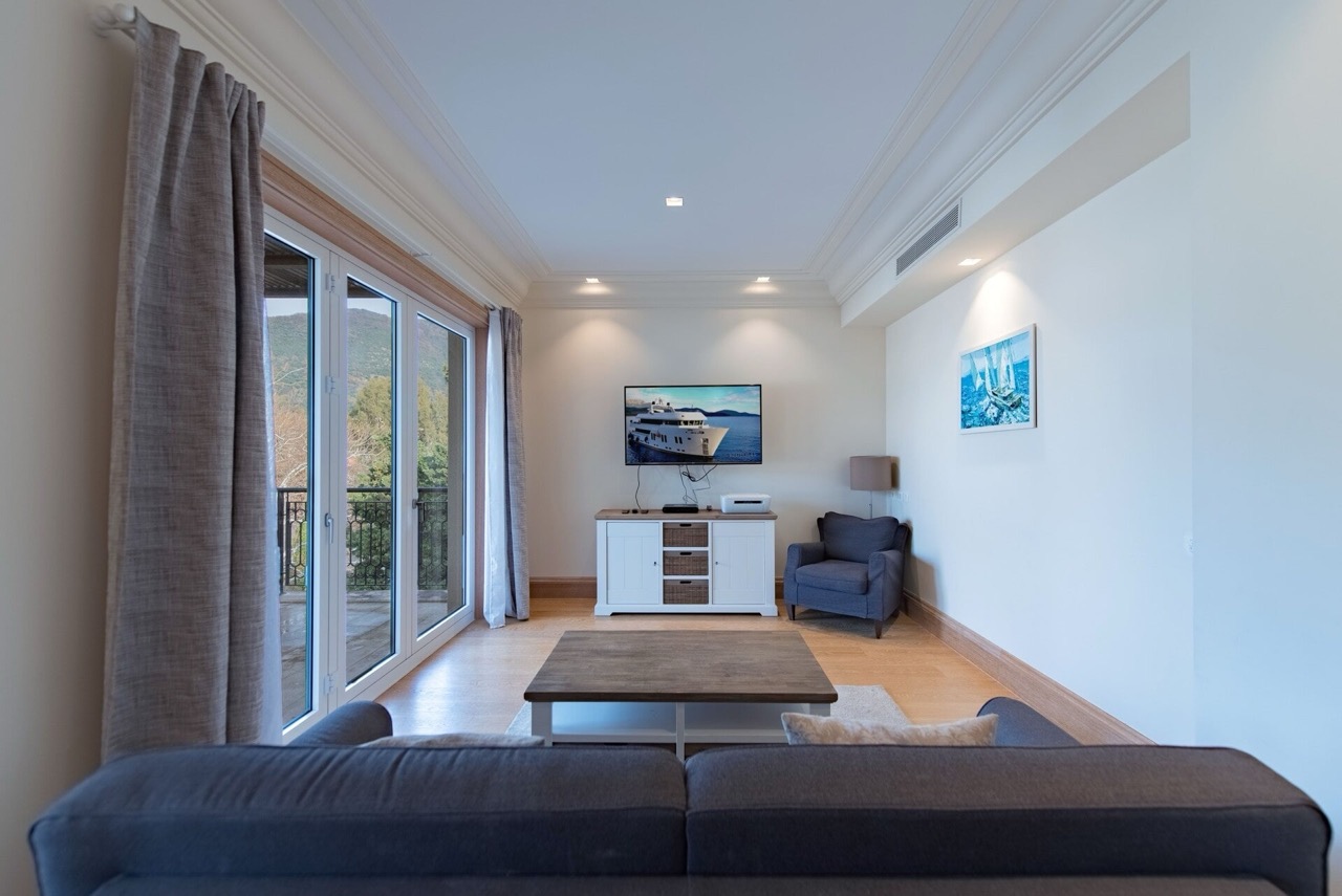 Flat in Tivat, Montenegro, 77 m² - picture 2