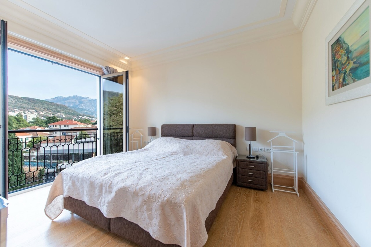 Flat in Tivat, Montenegro, 77 m² - picture 8